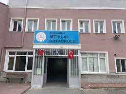 İSTİKLAL ORTAOKULU