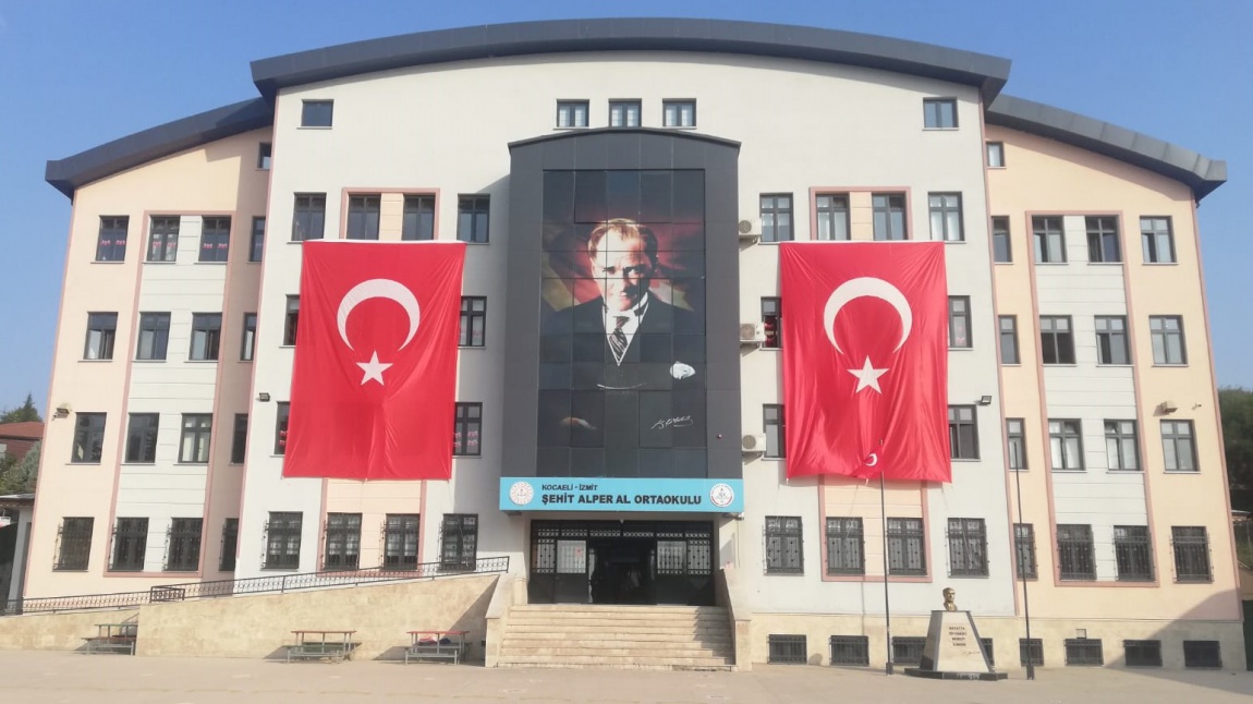 ŞEHİT ALPER AL ORTAOKULU