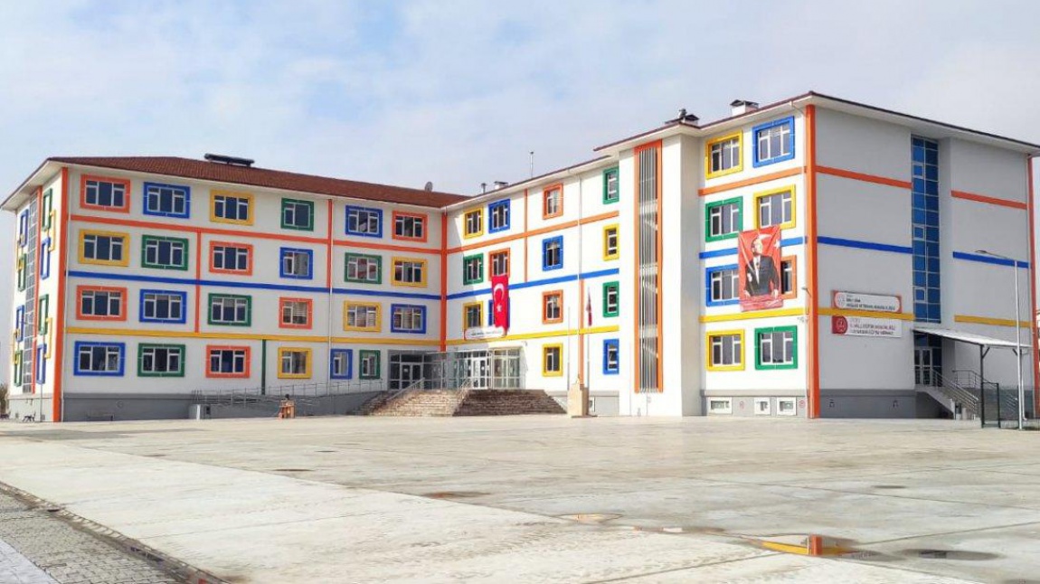DÜZCE TURGUT ÖZAL ANADOLU LİSESİ