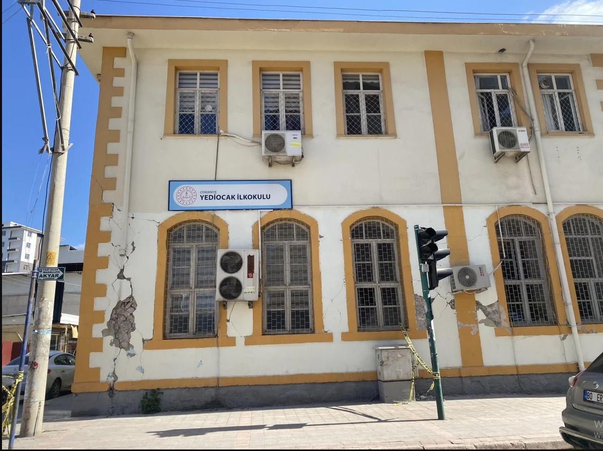 YEDİ OCAK İLKOKULU