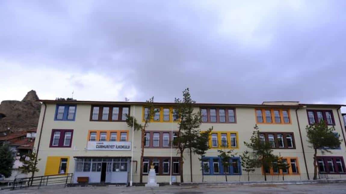 CUMHURİYET İLKOKULU