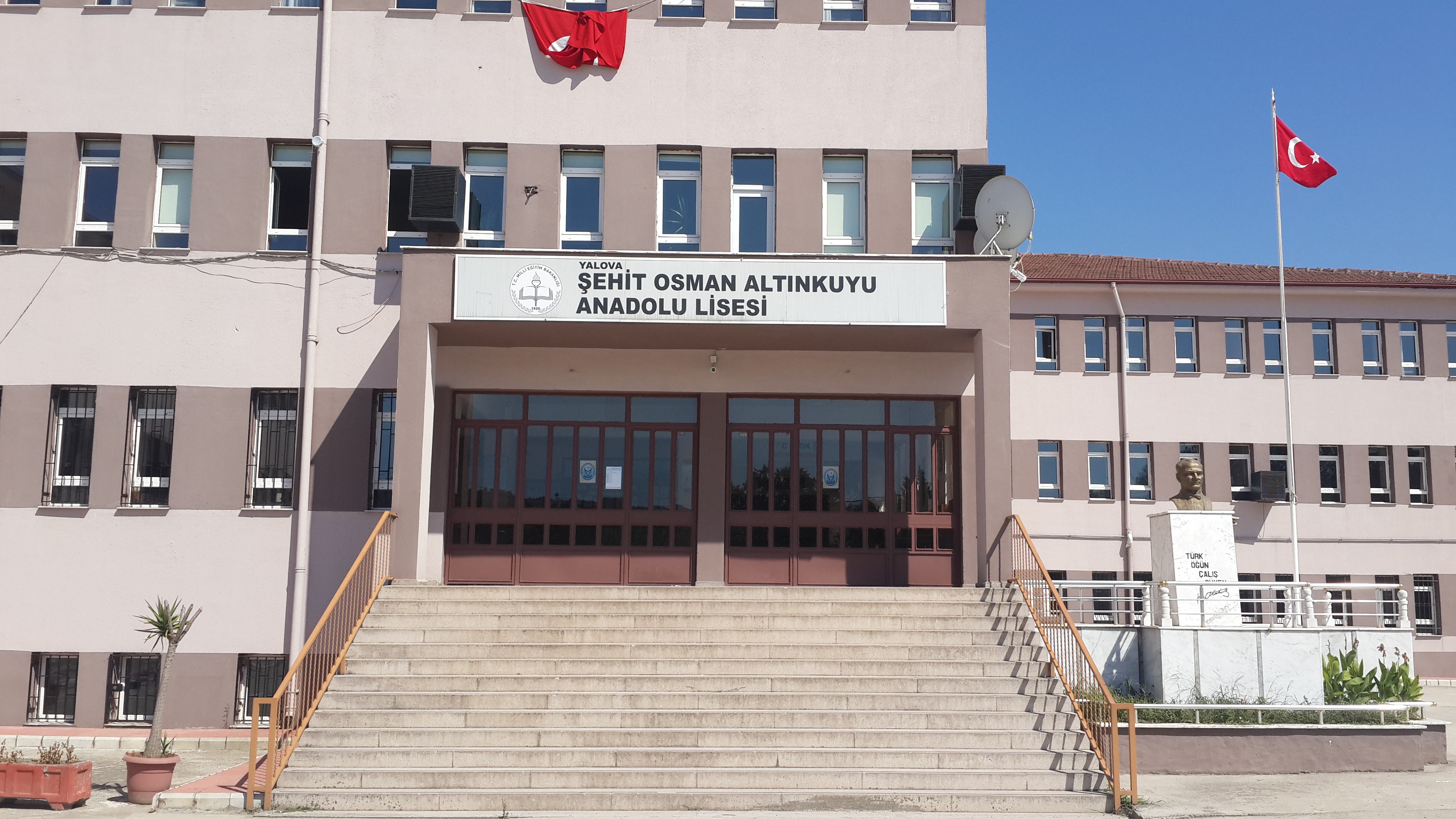 ŞEHİT OSMAN ALTINKUYU ANADOLU LİSESİ