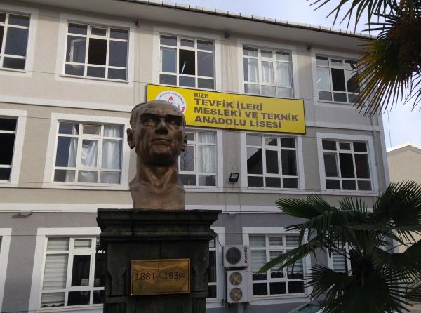 TEVFİK İLERİ MESLEKİ VE TEKNİK ANADOLU LİSESİ